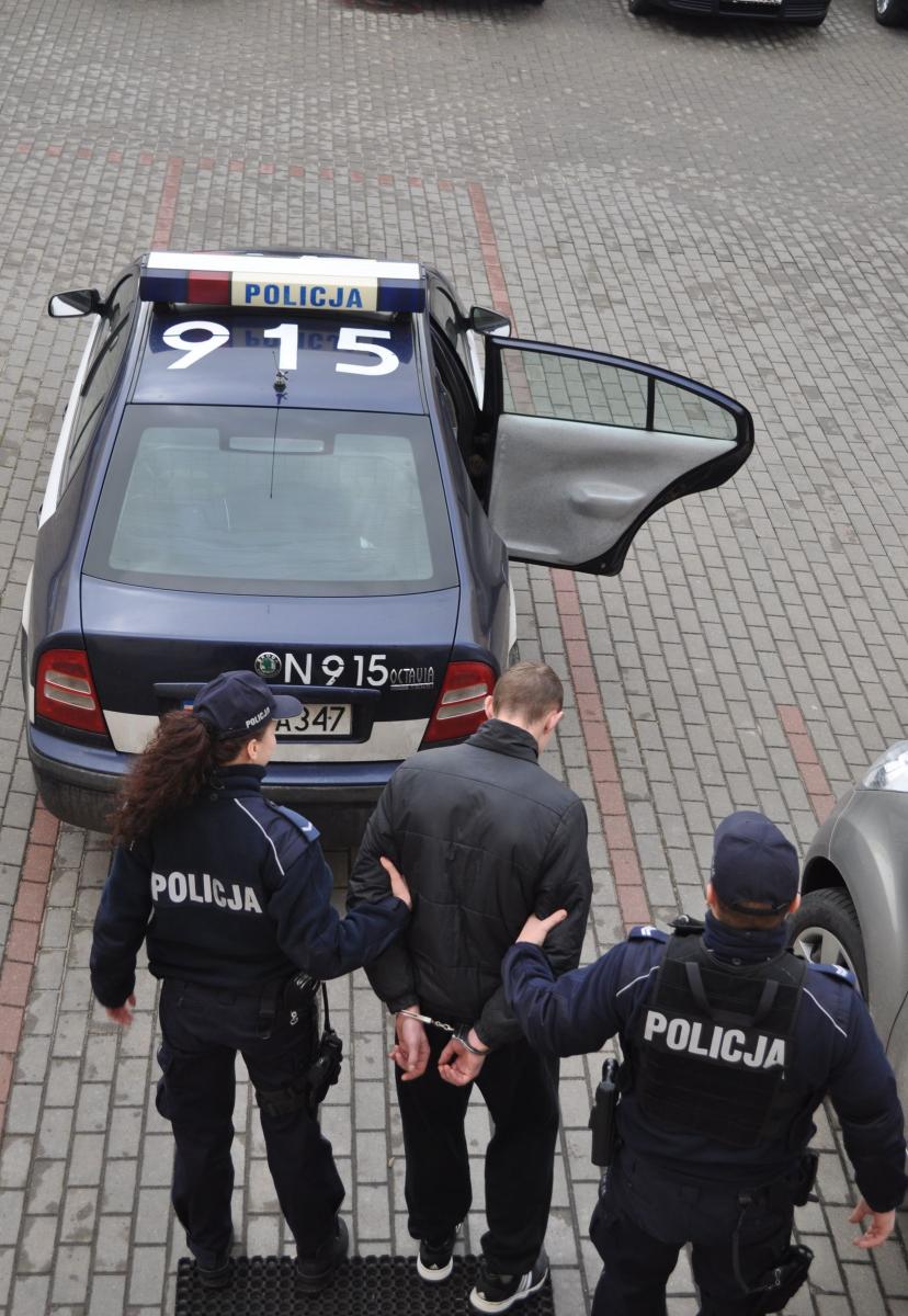 27-latek zaatakował i okradł mężczyznę