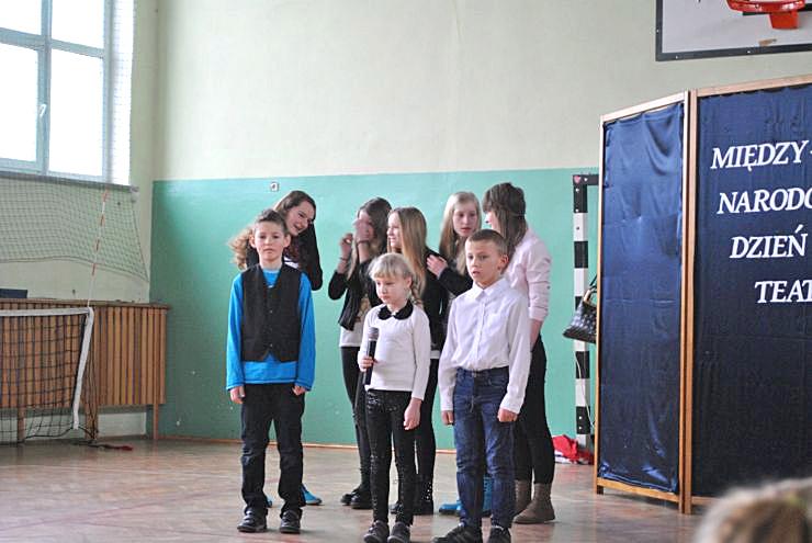 Teatralnie o współczesnej młodzieży