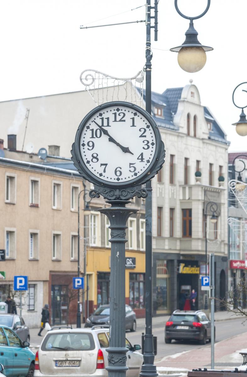 Za 8 minut czwarta