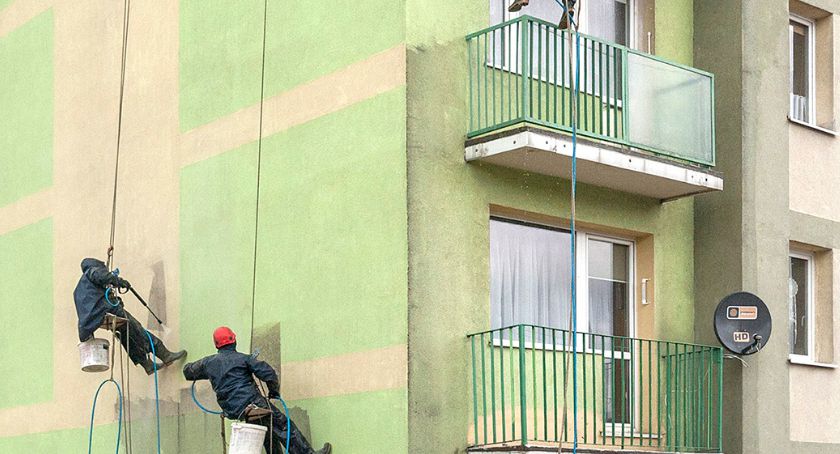 Odgrzybianie bloków na Kochanowskiego