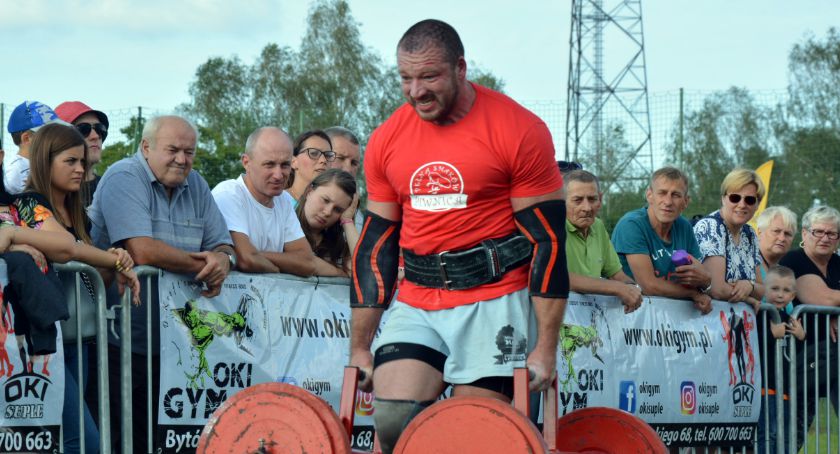 Przystanek Borzytuchom i zawody strongmanów