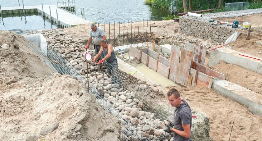 Plac w Unichowie ma być gotowy jesienią