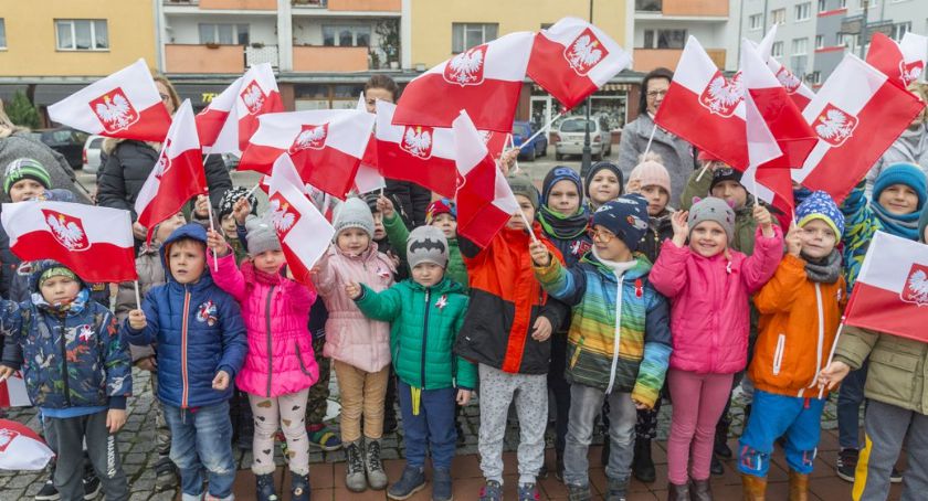 Przedszkolaki zaśpiewały hymn Polski