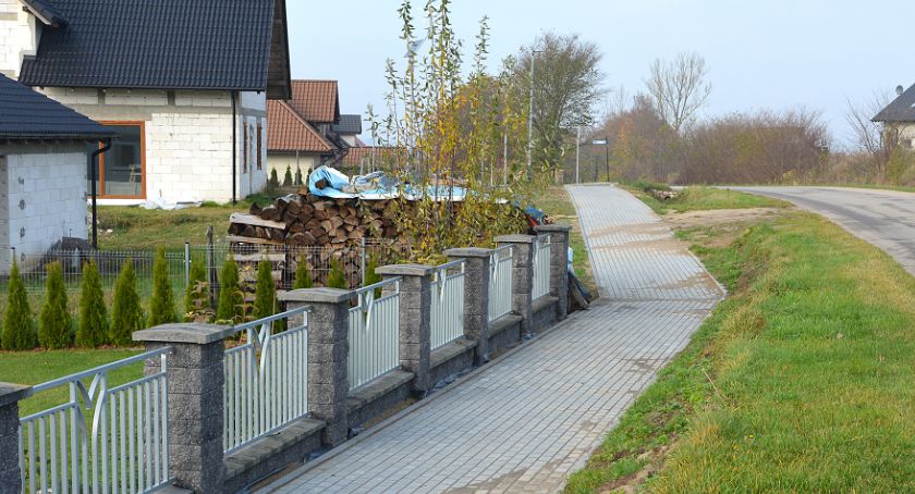 W Tuchomiu na ul. Cichej, Słowackiego i Pochyłej drogi z nową nawierzchnią 