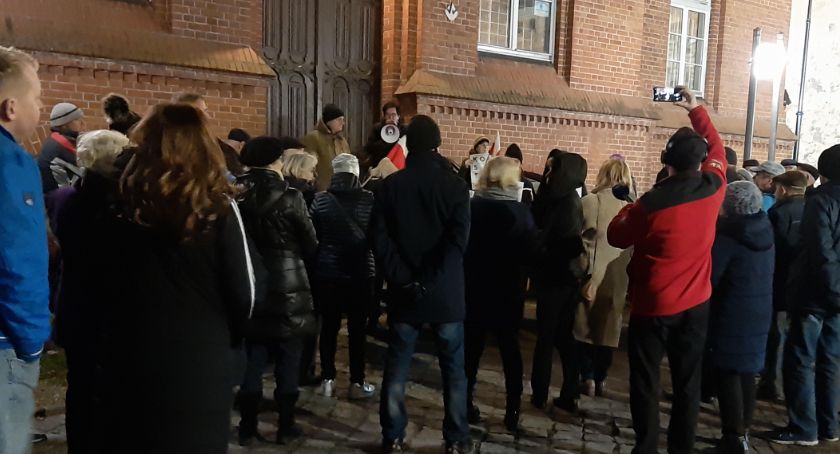 Protest przed sądem w Bytowie