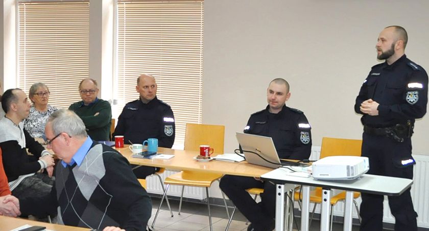 Bytowscy seniorzy spotkali się z policjantami