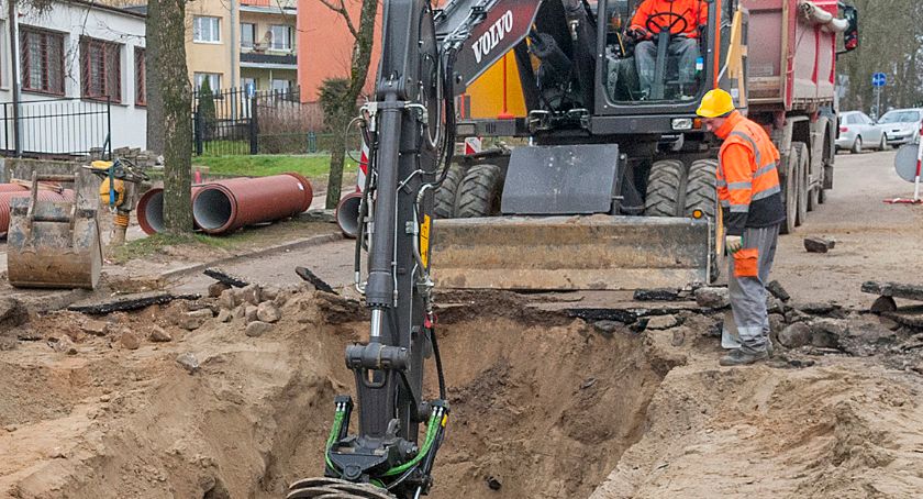 Ulica Pochyła w Bytowie wciąż w remoncie