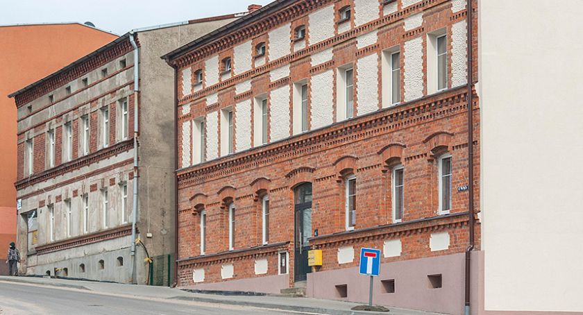 Wyremontowane budynki na ul. Miła i Pochyła w Bytowie