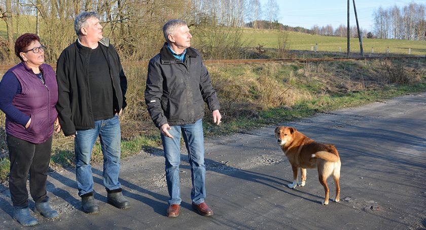 W Ugoszczy mieszkańcy jeżdżą drogą, której nie ma na mapach