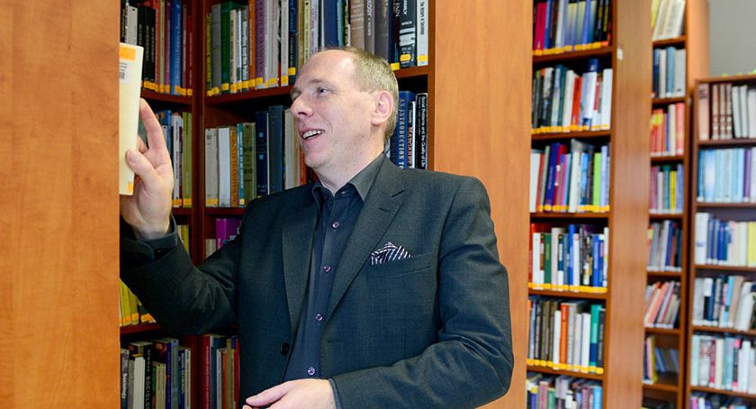 „Nie traćmy ducha” - wywiad z prof. Cezarym Obracht-Prondzyńskim
