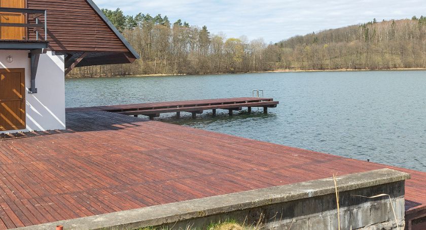 Budowa nowego pomostu nad Jeleniem w Bytowie zakończona