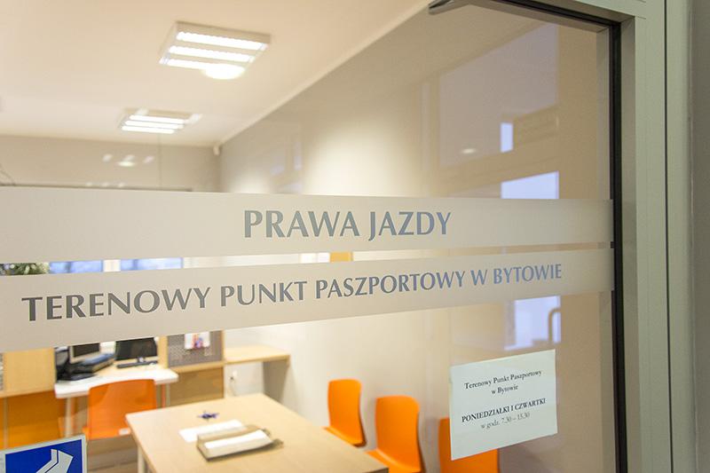 Paszporty zostają