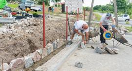 Nowe ogrodzenie na cmentarzu w Tuchomiu