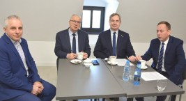 Biuro senatora Stanisława Lamczyka i posła Zbigniewa Konwińskiegow Bytowie