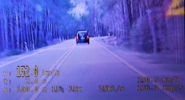 Jechał 150 km/h, wyprzedzał na podwójnej ciągłej, we krwi miał 0,5 promila alkoholu