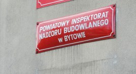 Do biura Powiatowego Inspektora Nadzoru Budowlanego w Bytowie w 2021 r. co dzień wpływało 7 pism