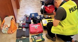 Wartość jego łupów to ok. 10 tys. zł. 23-letni włamywacz w rękach policji