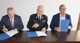 Dotacja na nowe wozy strażackie w Wałdowie i Niedarzynie