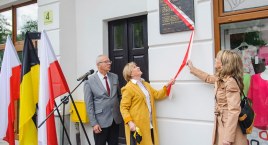 W Bytowie odsłonięto tablicę poświęconą pamięci prof. Jana Strelaua