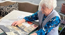 „Kiedy po raz pierwszy tu przyjechałam, było tu szaro i smutno. Jedynie mąż rozweselał nam życie” - opowiada najstarsza mieszkanka Struszewa Zofia Wencka