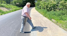 „Niby zbudowali chodnik, a od dwóch miesięcy nie można po nim chodzić” - mówi mieszkaniec Osiek