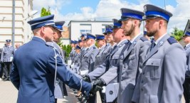 Wspomniano poległych na służbie, wręczono awanse. Święto Policji w Bytowie