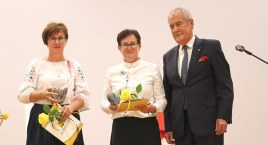 Stanisława Bastian Brzezińska oraz Ewa Świątek-Brzezińska wyróżnione w konkursie Bëlny szkólny