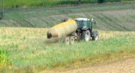 Co z wylewaniem gnojowicy na polach w pobliżu Bytowa? Jest deklaracja rolników po spotkaniu w ratuszu