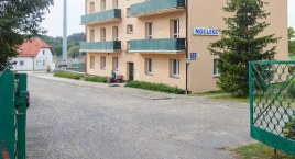 Miejski hotel przy basenie w Bytowie znów się zapełnił ukraińskimi uchodźcami. Dotarła do nas trzecia fala