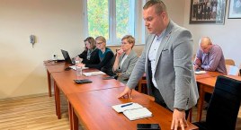 Zbiornik w sadzie, staw do zasypania. Zamieszanie wokół przebudowy drogi wojewódzkiej 228 przecinającego Parchowo