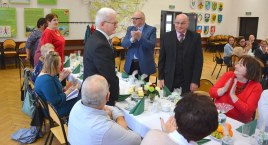 „Chcemy wykorzystać życiowe doświadczenie i umiejętności seniorów dla rozwoju gminy” - mówi wójt Kołczygłów Artur Kalinowski