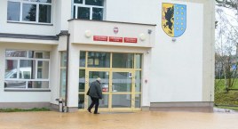 „Zapowiada się ciężki rok. Będziemy oszczędzać gdzie się da” - mówi starosta bytowski Leszek Waszkiewicz. Finanse powiatu 2023