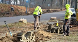 Przejście i tablica radarowa w Trzebiatkowej