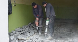 Rozpoczęła się modernizacja remizy w Niedarzynie. Strażacy powiększają garaż dla nowego wozu