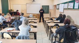 O hejcie, mowie nienawiści i prześladowaniu w sieci rozmawiali policjanci z uczniami Zespołu Szkół Ponadpodstawowych w Bytowie