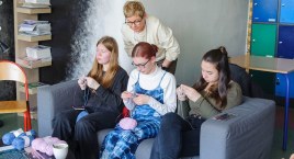 Kurs szycia i zajęcia z drutoterapii - nowe projekty Stowarzyszenia 4 Pory Życia 