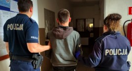 Z samochodu ukradł 9 tys. zł i poszedł na zakupy