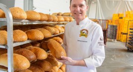 Zapach pieczonego chleba, a wokół zakłady branży metalowej. Piekarnia Kiedrowscy S.A. produkcję wypieków przeniosła do Bytowa