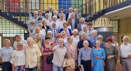 Maturzyści rocznika 68 bytowskiego ogólniaka doczekali się publikacji na swój temat