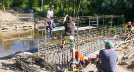 Na remont mostu czekali od dawna. Jednak takich utrudnień, zwłaszcza rolnicy, się nie spodziewali