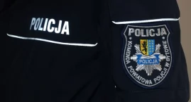 Zabrała mężczyznę łapiącego stopa. Pojechała z nim na komendę