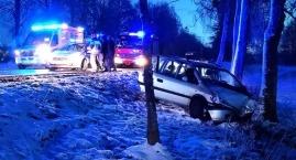 Wypadek pomiędzy Tuchomiem a Niezabyszewem. Poszkodowane zostały 4 osoby