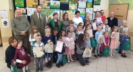 154 prace wpłynęły na 17 edycję konkursu plastycznego „Praca pszczelarza”