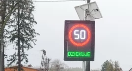 W Ciemnie i Modrzejewie radary mierzą prędkość. Wkrótce urządzenie pojawi się w Tuchomiu