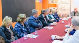 Schòw czytają jak szoł. W Bytowie rozmawiano o nauczaniu języka kaszubskiego