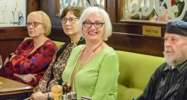 Pracami pokazała wychodzenie z traumy. Wernisaż wystawy Krystyny Hrehorowicz