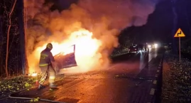 Łunę widać było z daleka. Na trasie z Bytowa do Pomyska Wielkiego zapalił się samochód