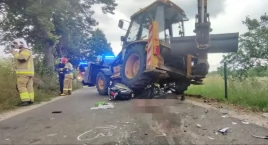 Motocyklista zderzył się z koparką