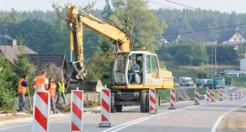 Spod apteki do Biedronki bez skręcenia kostki