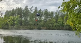 Do gaszenia pożaru użyli helikoptera. Na szczęście to tylko symulacja